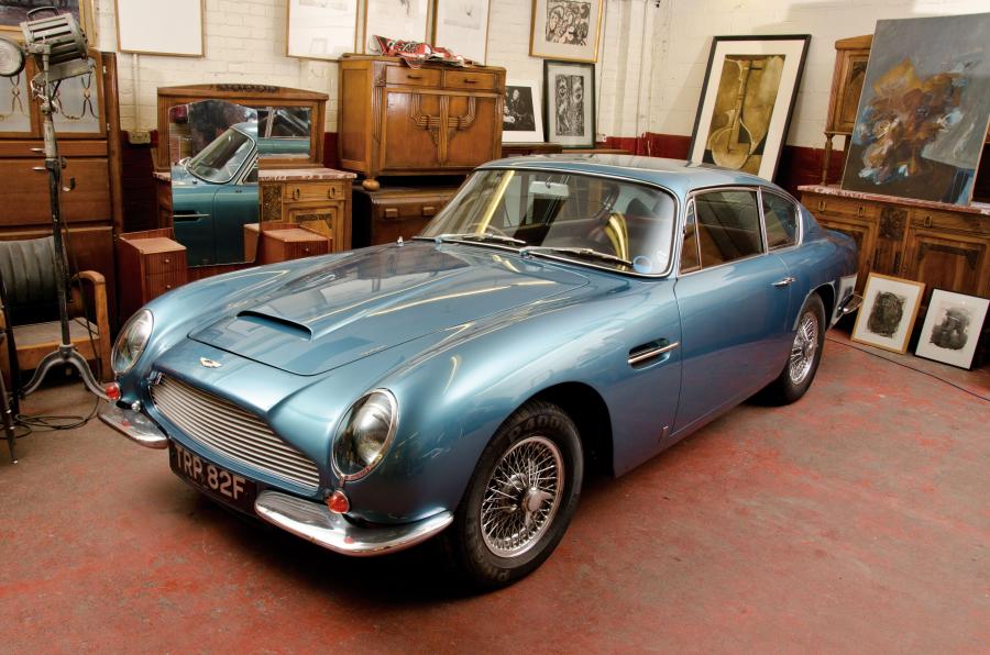  Aston Martin DB6 (3261/R) 1967 года  (фото 1 из 16)